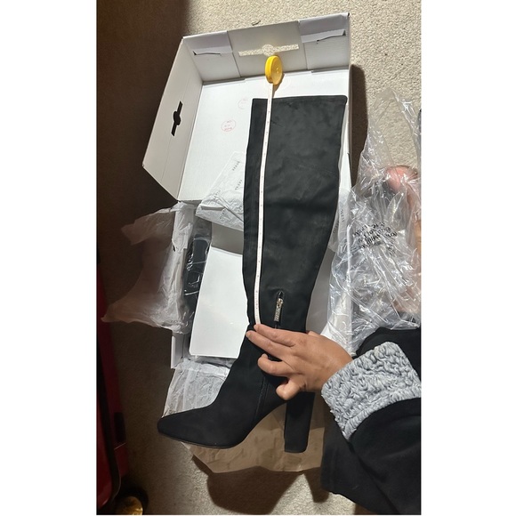 NWOT Guess Mireya Over The Knee Boots - Picture 9 of 10